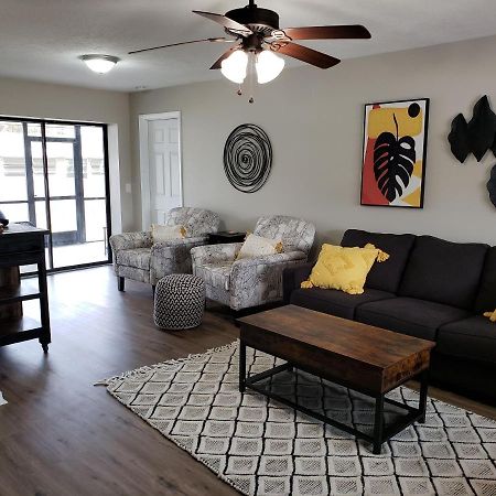Shell Near The Sea, 2-Br Pet Friendly Home เวนิส ภายนอก รูปภาพ