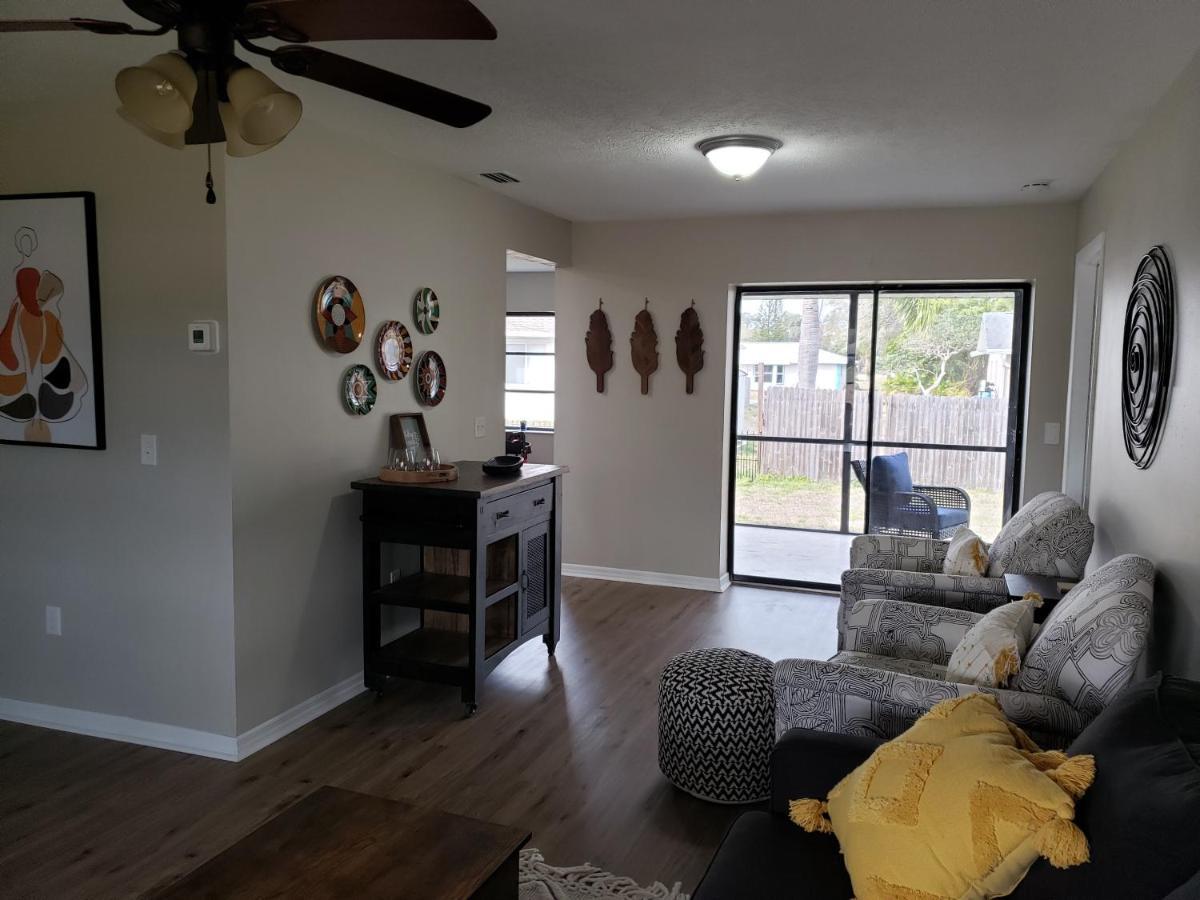Shell Near The Sea, 2-Br Pet Friendly Home เวนิส ภายนอก รูปภาพ