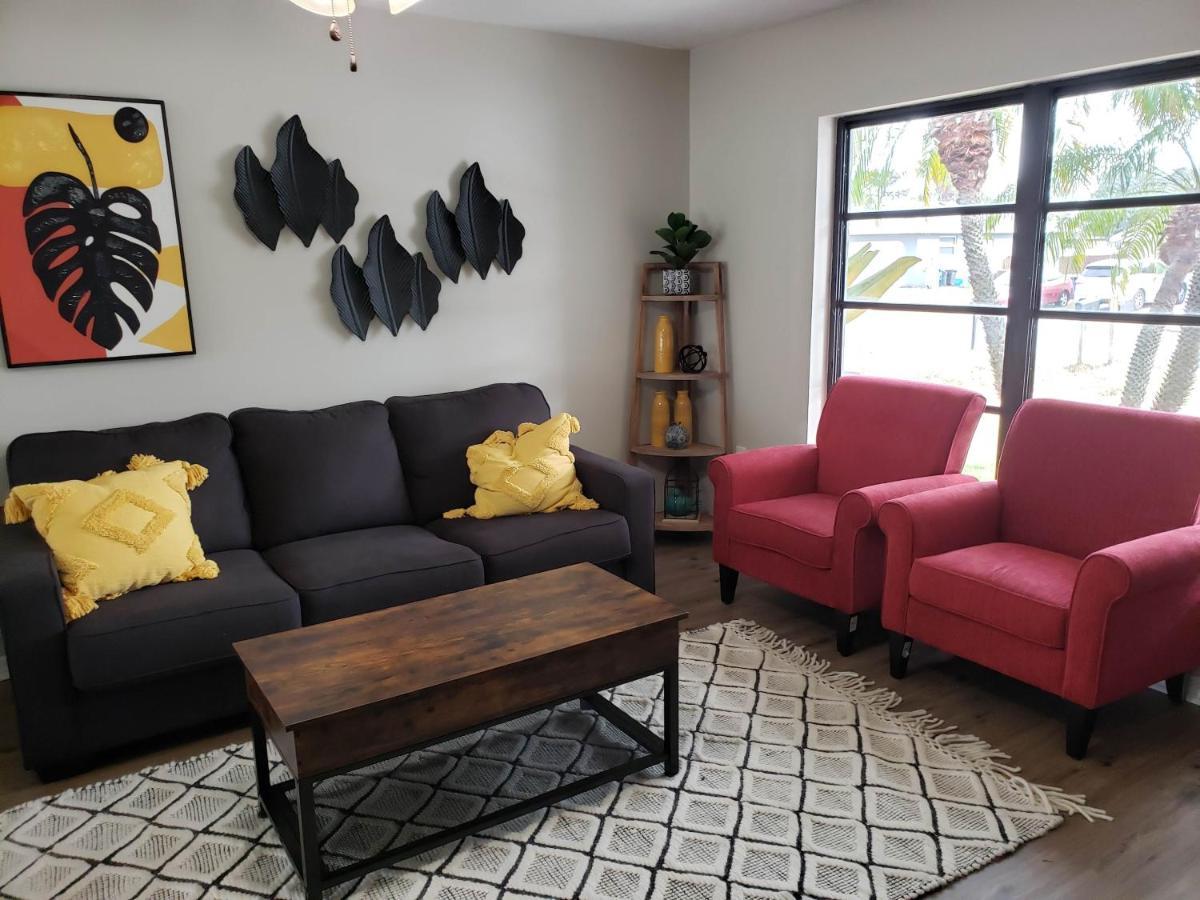 Shell Near The Sea, 2-Br Pet Friendly Home เวนิส ภายนอก รูปภาพ